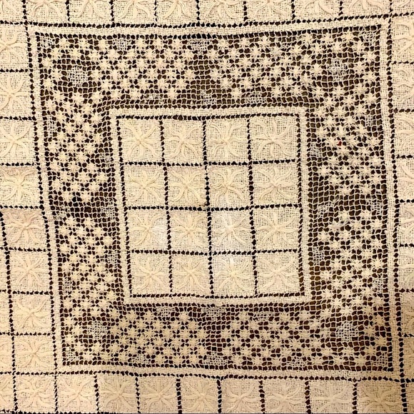 Table Cloth - Picture 3 of 6